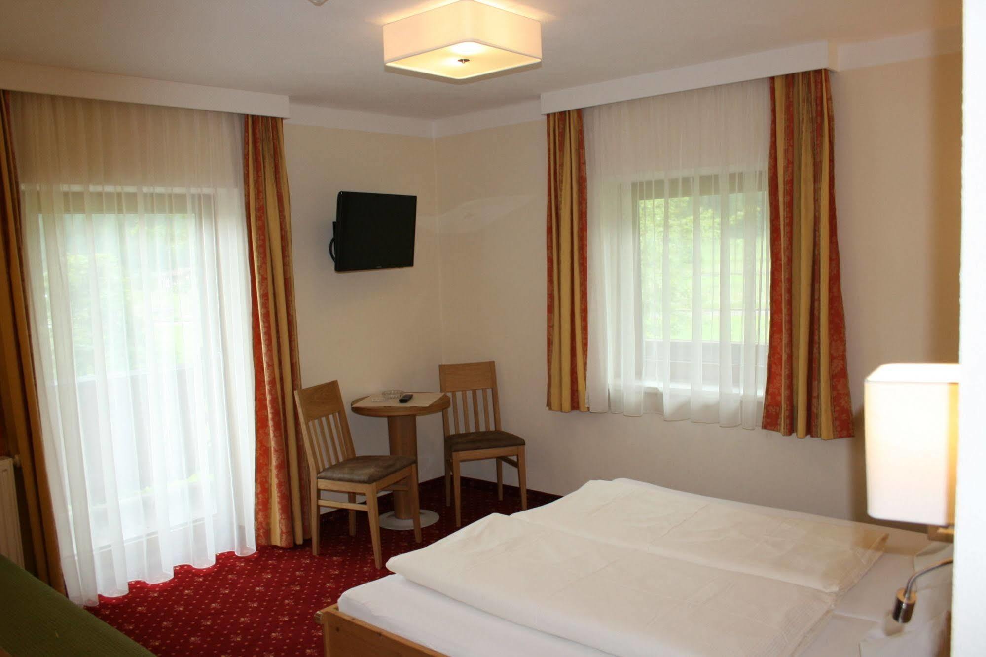 Pension Birkenhof Mayrhofen Eksteriør billede