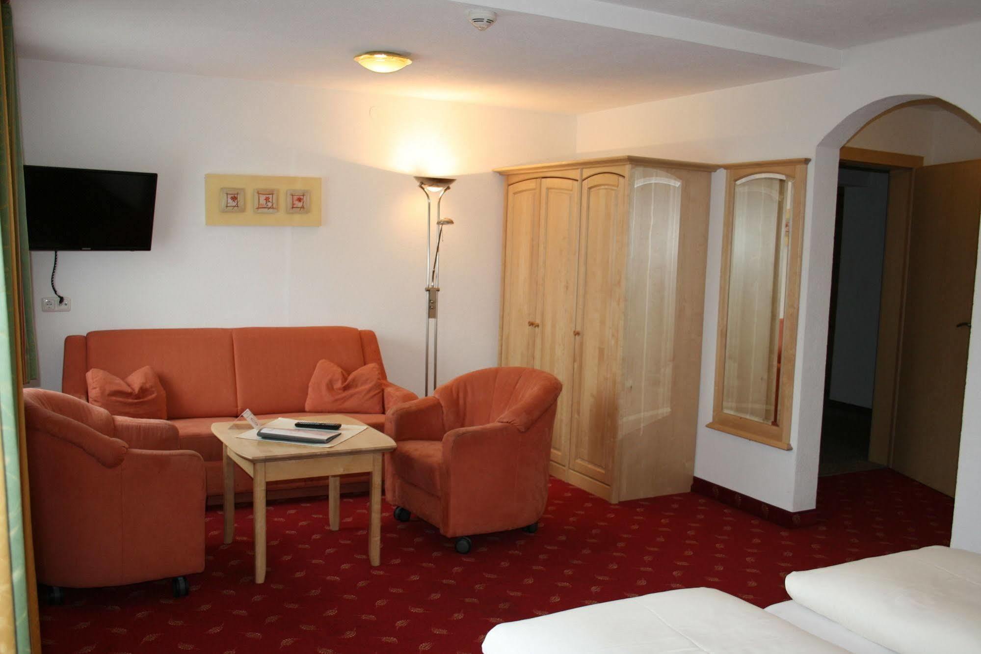 Pension Birkenhof Mayrhofen Eksteriør billede