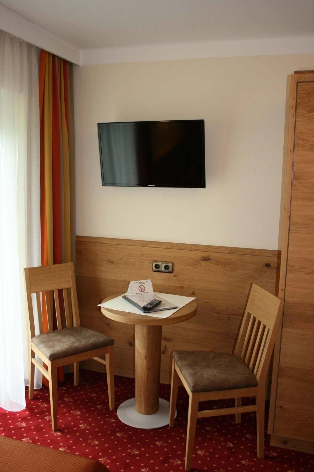 Pension Birkenhof Mayrhofen Eksteriør billede