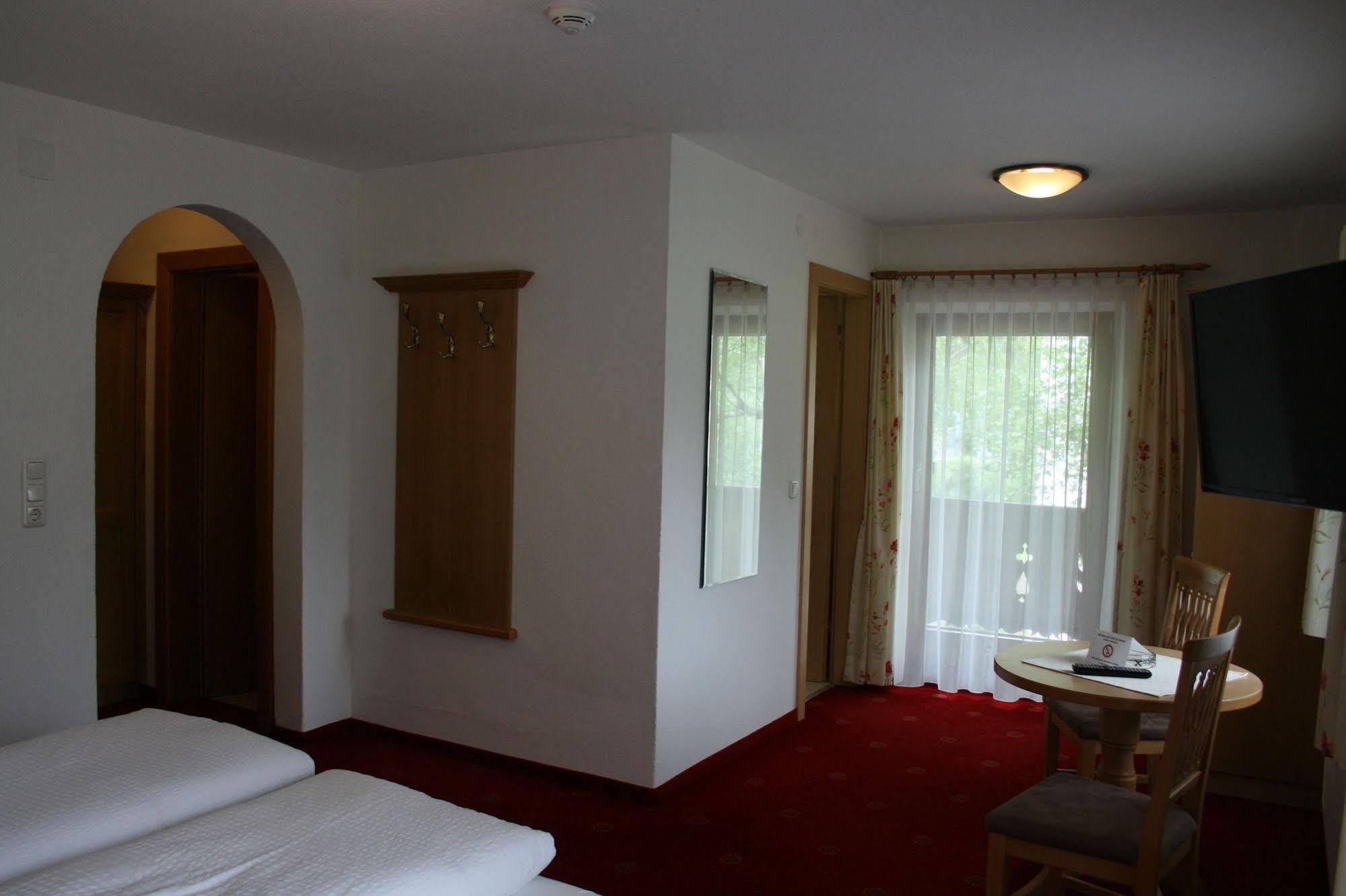 Pension Birkenhof Mayrhofen Eksteriør billede