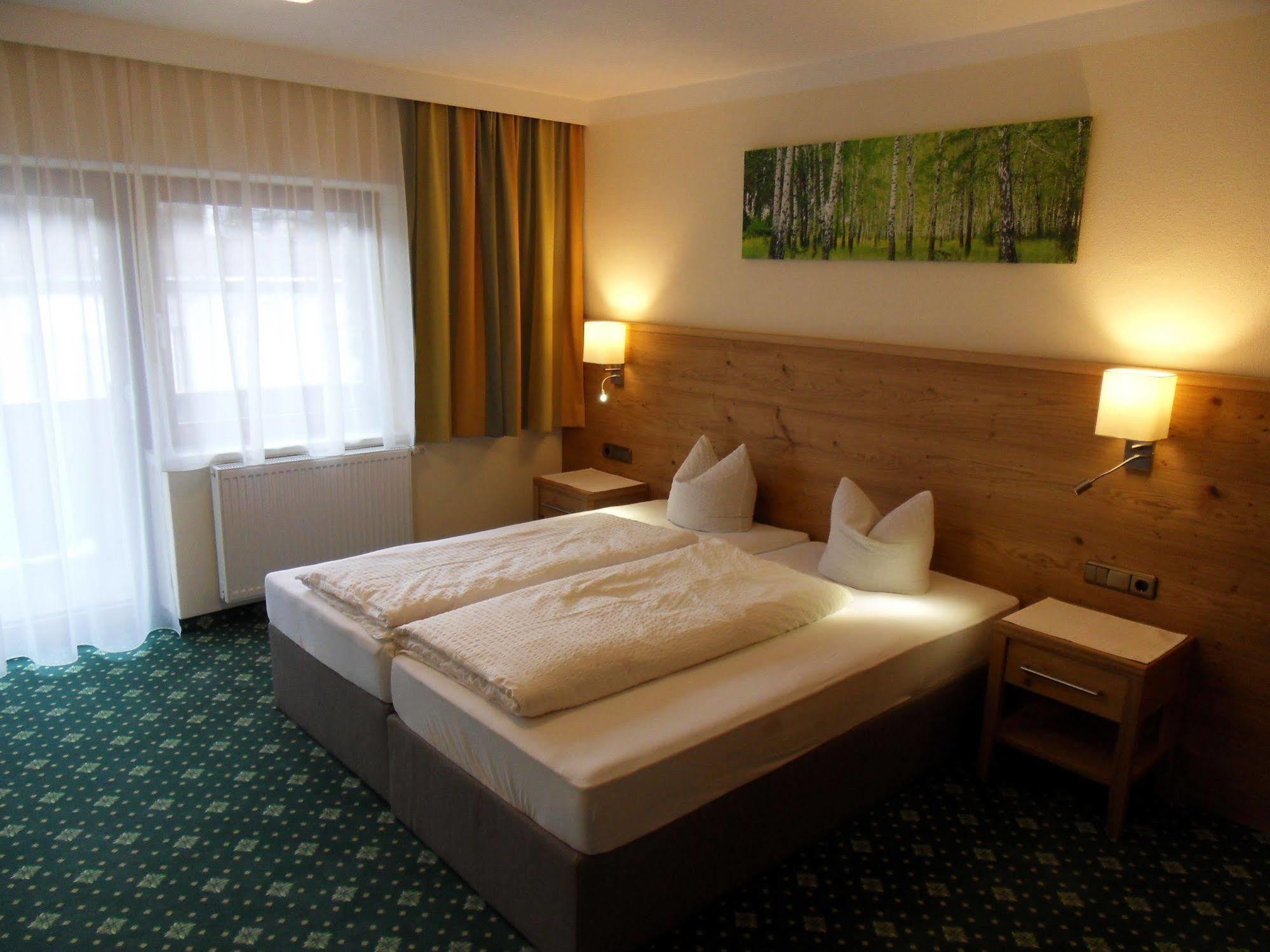 Pension Birkenhof Mayrhofen Eksteriør billede